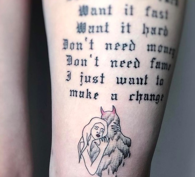 instasamka tattoo foto nogi